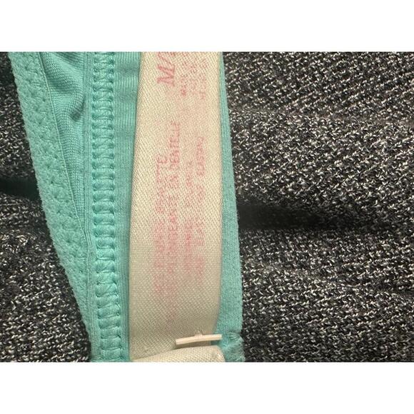 PINK Victoria's Secret lace plunge bralette Size Medium - Picture 8 of 9